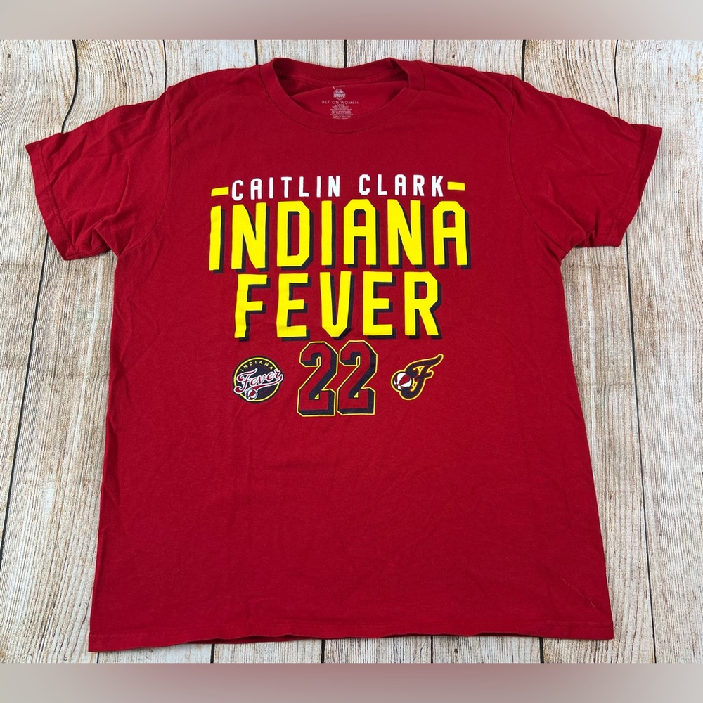 WNBA Caitlin Clark #22 Indiana Fever Red T Shirt Size Large